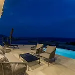 Beachfront Mare With Seaview And Pool *