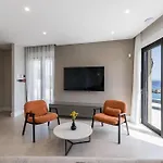 Villa Beachfront Mare With Seaview And Pool