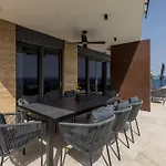 Villa Beachfront Mare With Seaview And Pool Pijavicino