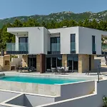 Beachfront Mare With Seaview And Pool Villa Pijavicino