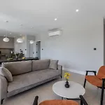 Beachfront Mare With Seaview And Pool Villa