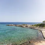 Beachfront Mare With Seaview And Pool *