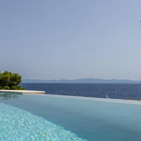 Beachfront Mare With Seaview And Pool Villa *