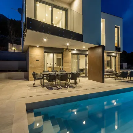 Beachfront Mare With Seaview And Pool Villa Pijavicino