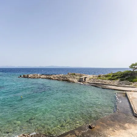 Beachfront Mare With Seaview And Pool *