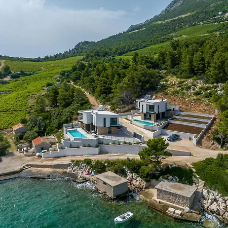 Villa Beachfront Mare With Seaview And Pool